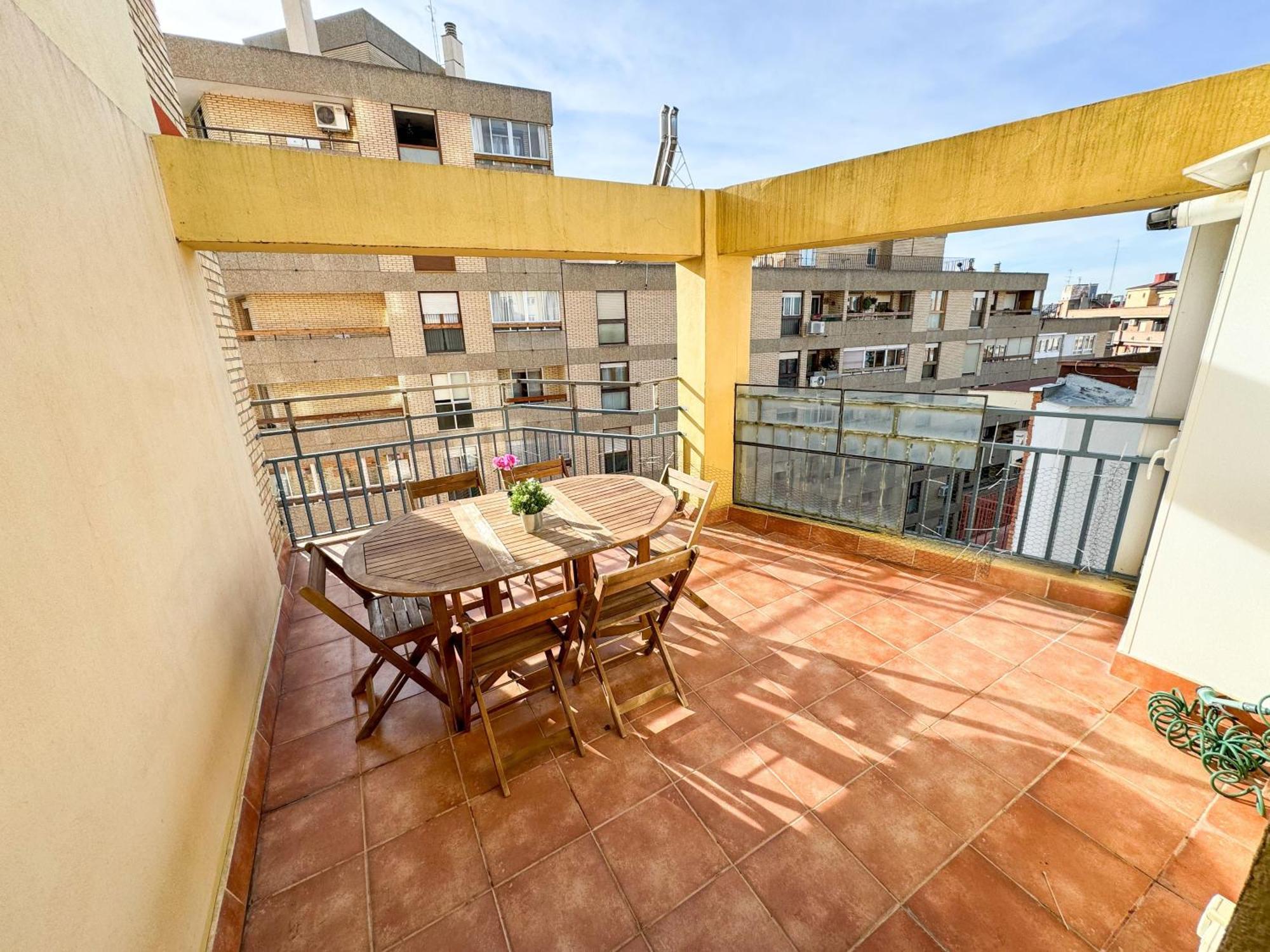 El Puente Del Pilar Comotucasa Zaragoza Bagian luar foto